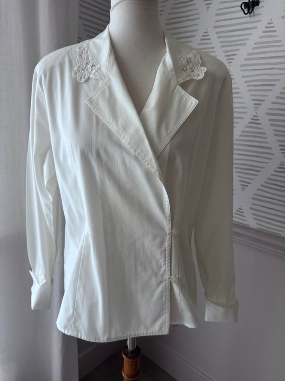 Vintage 1980s Breckenridge White Double Breasted Blouse Lace Shawl Collar